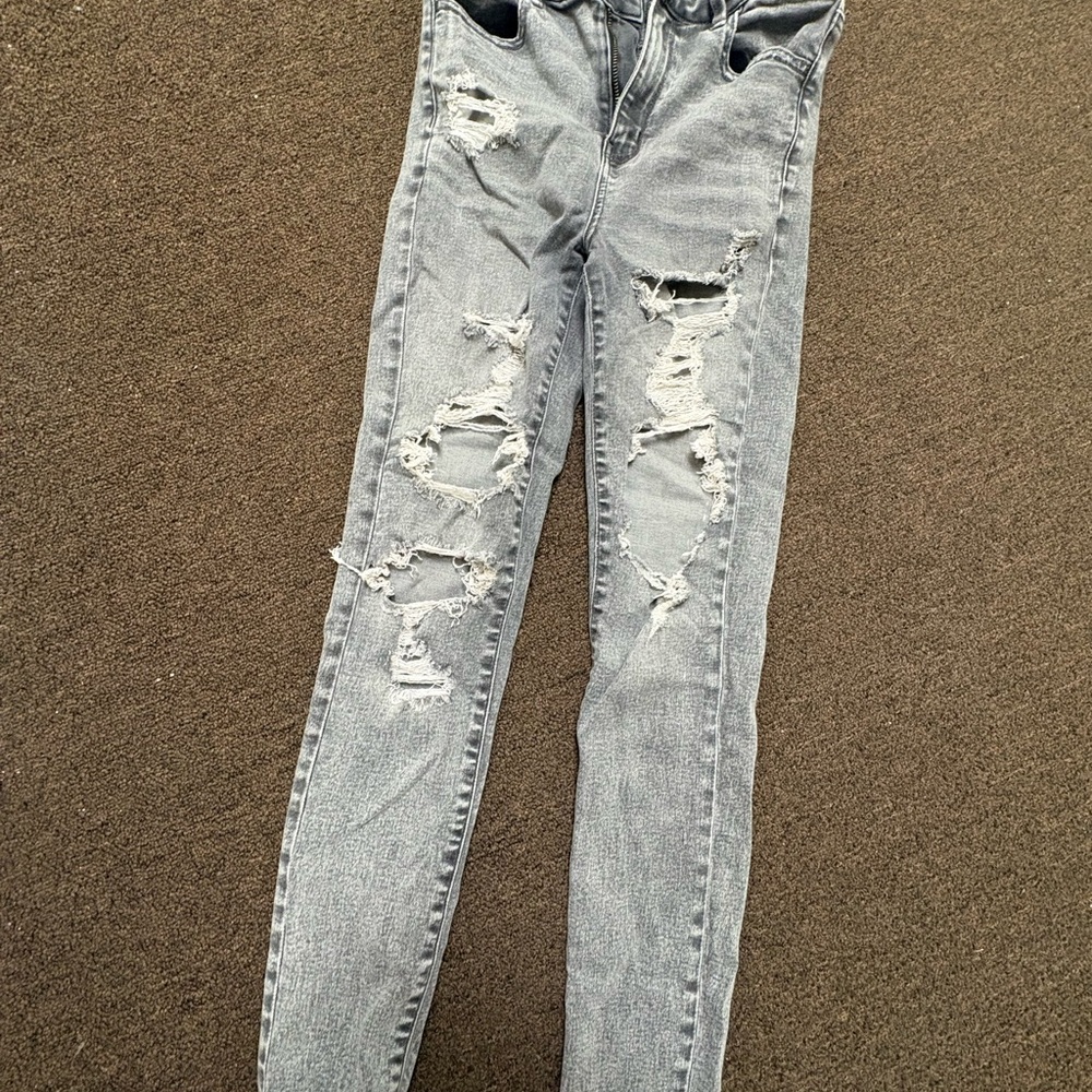 American Eagle Outfitters Light Blue Distressed Skinny Jeans